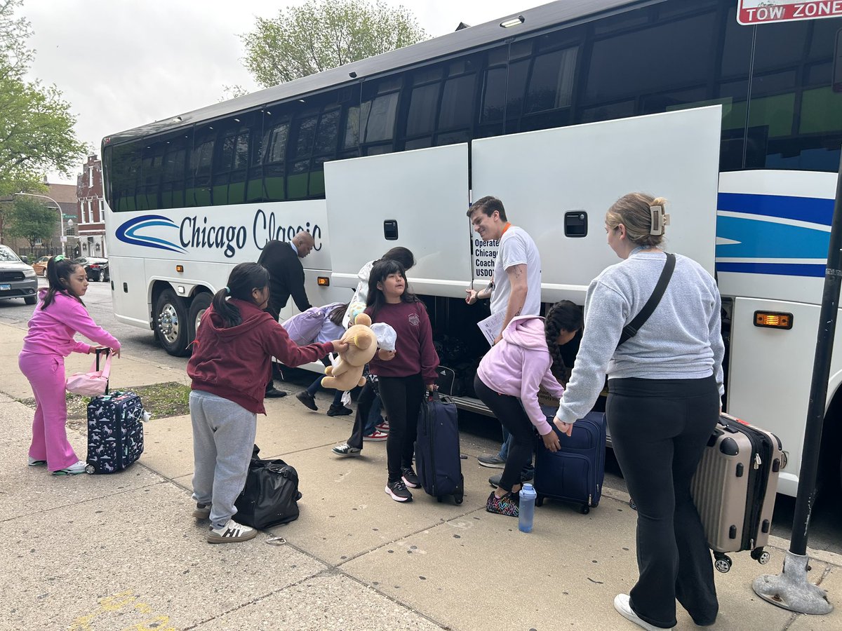 CpsSpry's tweet image. Spry students are off on their outdoor education adventure this morning! 🚌🌲⛺ Wishing them a week full of learning, laughter, and unforgettable memories in the great outdoors! 🌞📚✨#OutdoorEd #WeAreSpry