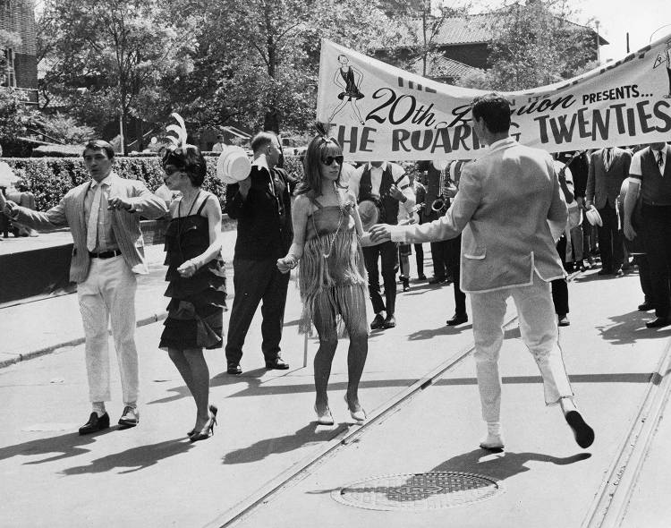 Turns out Penn alumni have always known how to celebrate in style — as student's gear up for Alumni Weekend 2025,  Check out how the Class of 1947 returned to Penn's campus for a Roaring 20's themed alumni weekend 🎩🍸🎷✨

Photos courtesy of Temple University Library