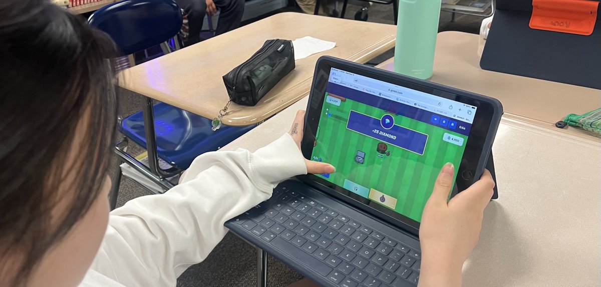 Reviewing primary and secondary sources with Gimkit in Language Support-History