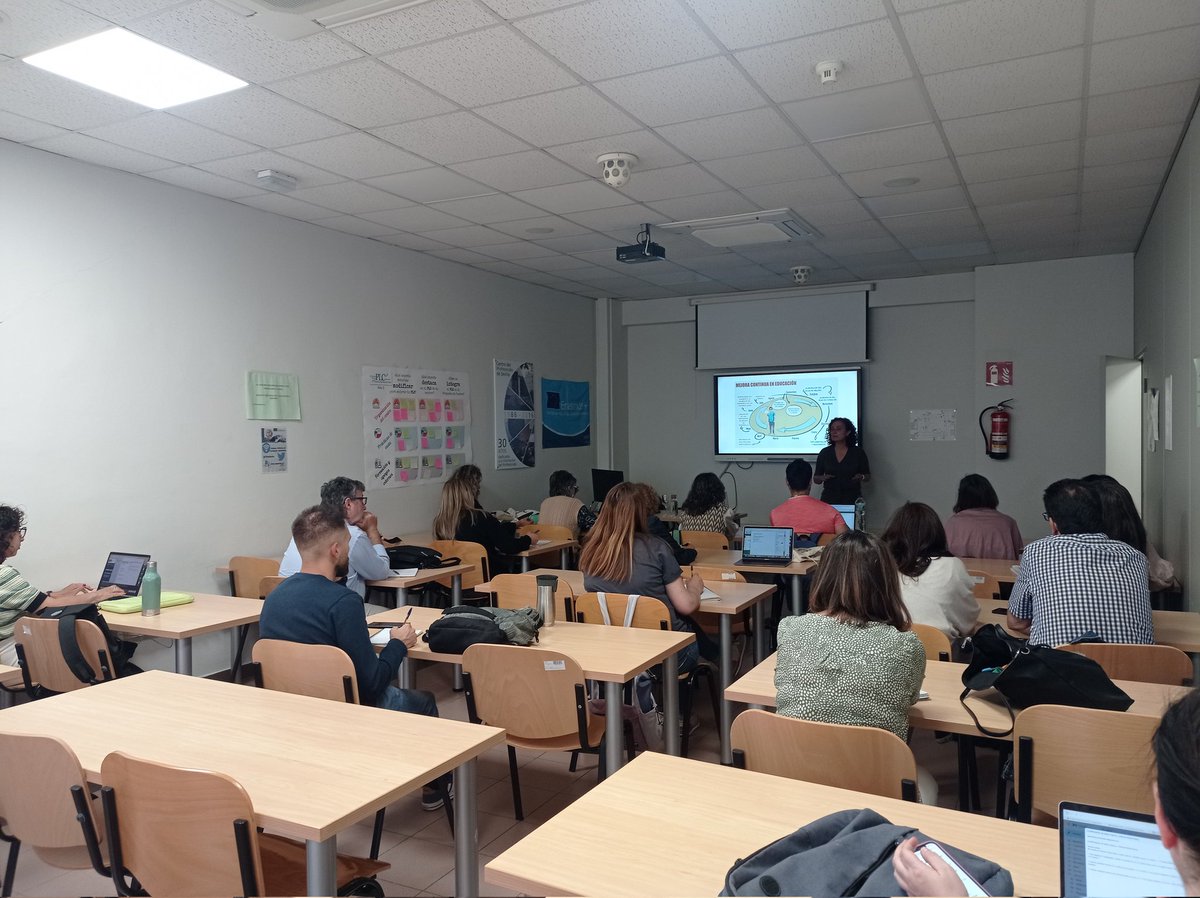 Empezamos el curso de Autoevaluación de planes y mejora y memoria de autoevaluación, Alejandra Sánchez Almansa nos habla de la importancia de estos procesos y nos acompaña en la revisión de los planes de mejora de los centros .
<a href="/CEPdeSevilla/">CEP de Sevilla</a>