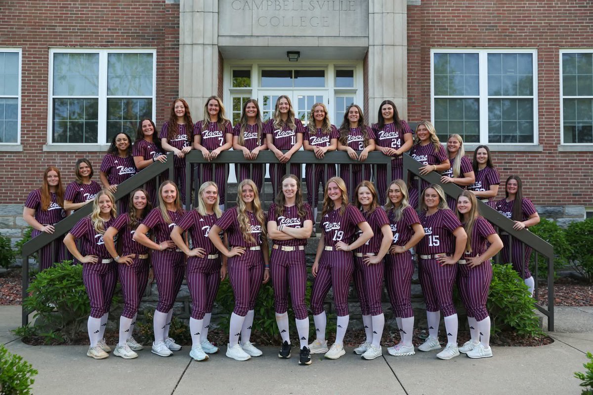 CVilleLTS's tweet image. Thank you, LTS fans, Families and Seniors, for all your love & support this season!! Grateful for each and every one of you who mean so much to us and pour into our program and these young ladies. #LTS #Grateful #ItTakesAVillage