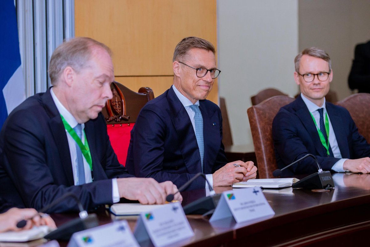 Diplomat_15's tweet photo. @SuluhuSamia akishiriki mazungumzo rasmi na ujumbe wa Finland ulioongozwa na Rais wa Nchi hiyo Mhe. Alexander Stubb, Ikulu Jijini Dar es Salaam tarehe 14 Mei, 2025. @ikulumawasliano @ikuluzanzibar @DrHmwinyi @mfa_tanzania @Ulkoministerio @FinlandUN @jmkikwete @Mjengaomar https://t.co/L06OpPuUaQ