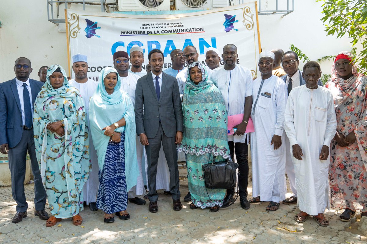 cgpaan's tweet photo. 🎯Le Ministre de la Communication, Gassim Chérif, a visité la coordination ce 14 mai pour s’enquérir des conditions de travail et de l’avancement du projet #ToutNumérique. Il a salué les efforts et réaffirmé son soutien jusqu’à l’achèvement. 🙌🇹🇩
#TransitionNumérique #Tchad https://t.co/Iki4nSsGGu