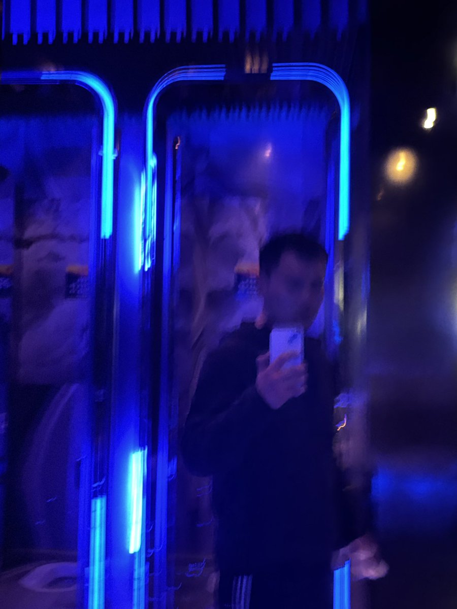 单男不吭声 tweet media