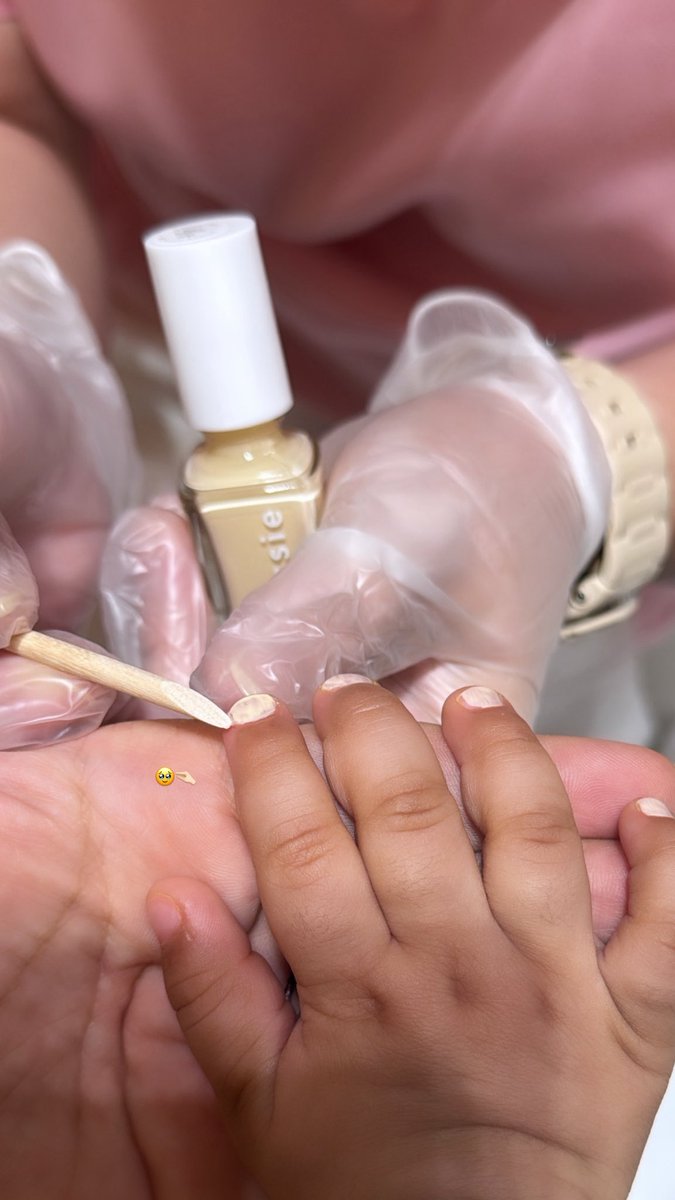 احلى من يروح الصالون وياي 🤏🏻🥹💛💛.