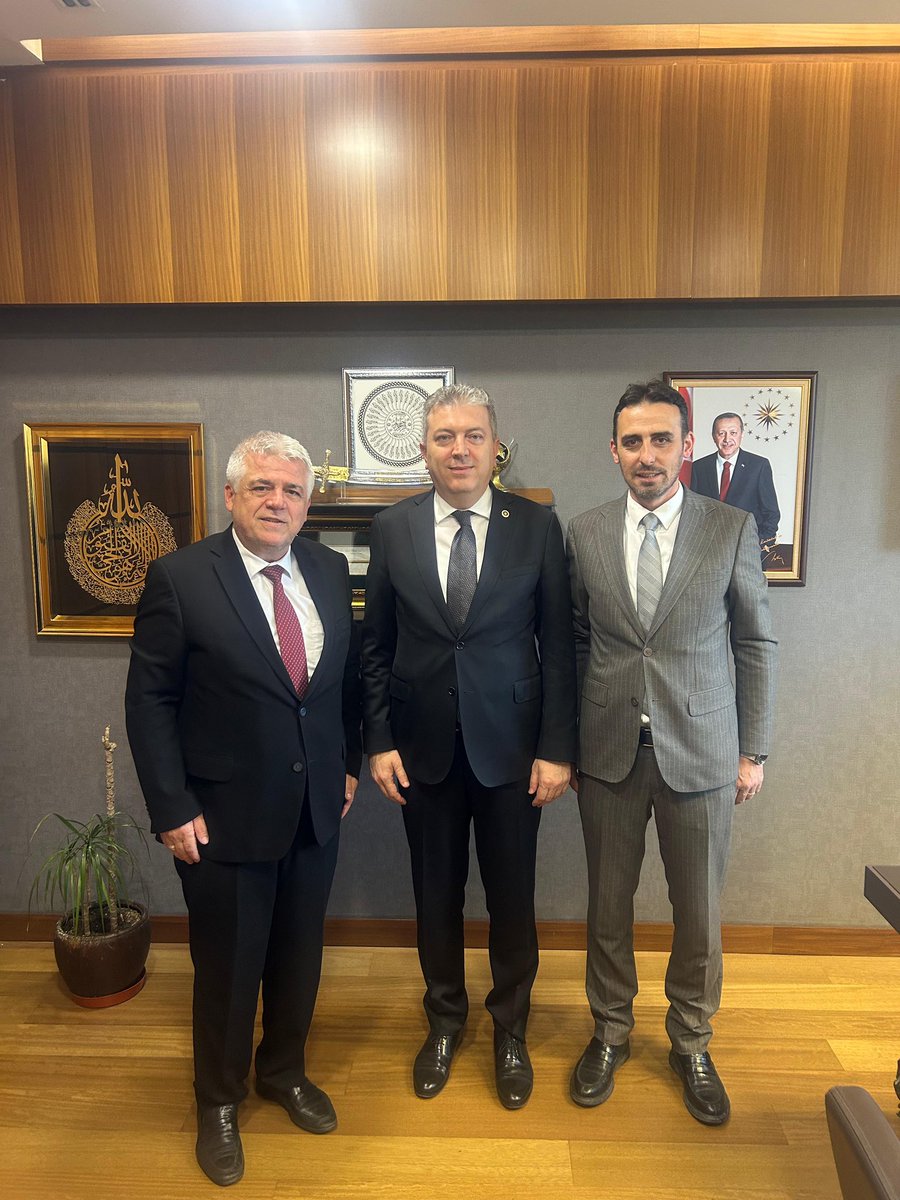 Sakarya Milletvekilimiz Ertuğrul Kocacık’ı Makamında Ziyaret Ettik.
Kendisine Misafirperverliği İçin Teşekkür Eder Çalışmalarında Kolaylıklar Dilerim.