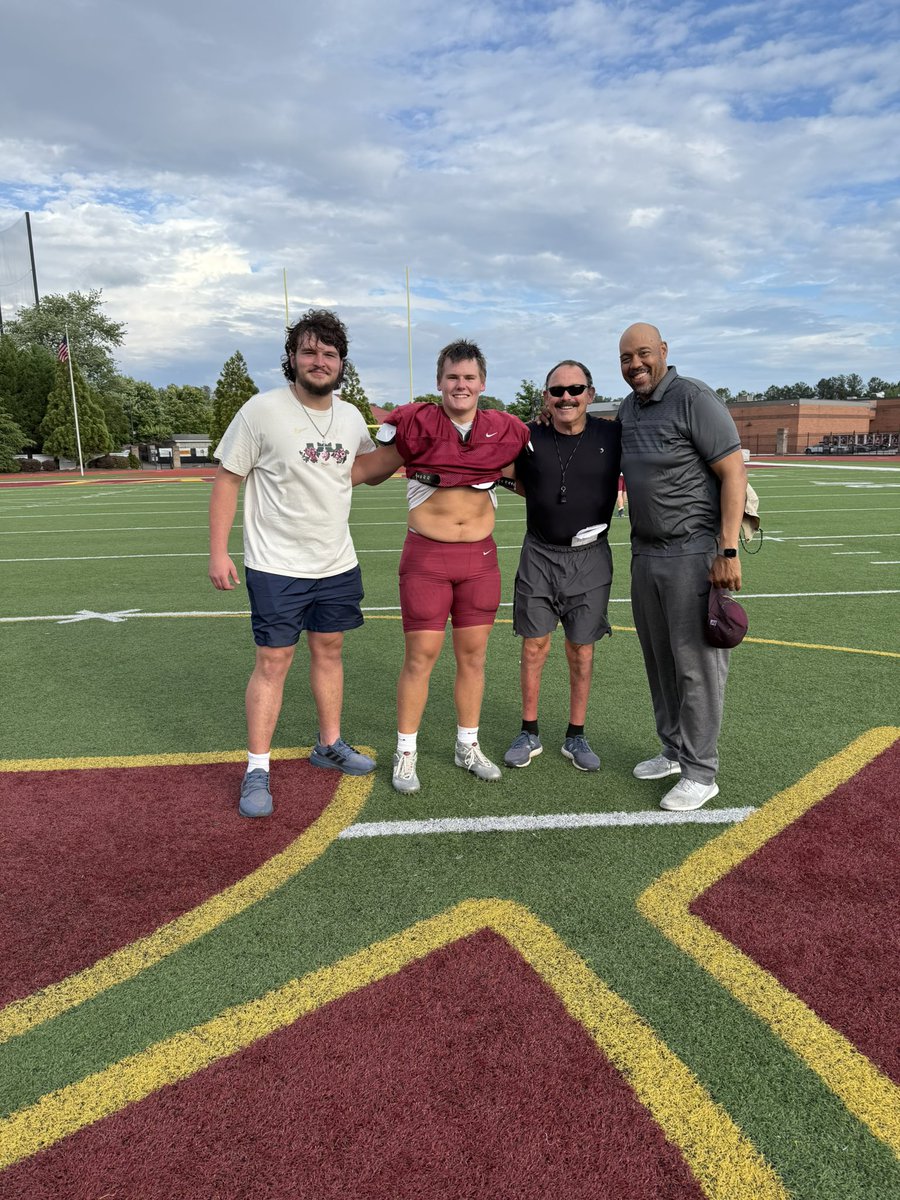 Offensive Practice player that showed the 3 core values of Lassiter Football on Day 8 ‘26 OL Keegan Sellers ! #Compete #Improve #Tough