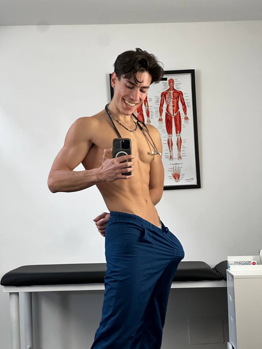 say hi for my d pics in ur dms (real)