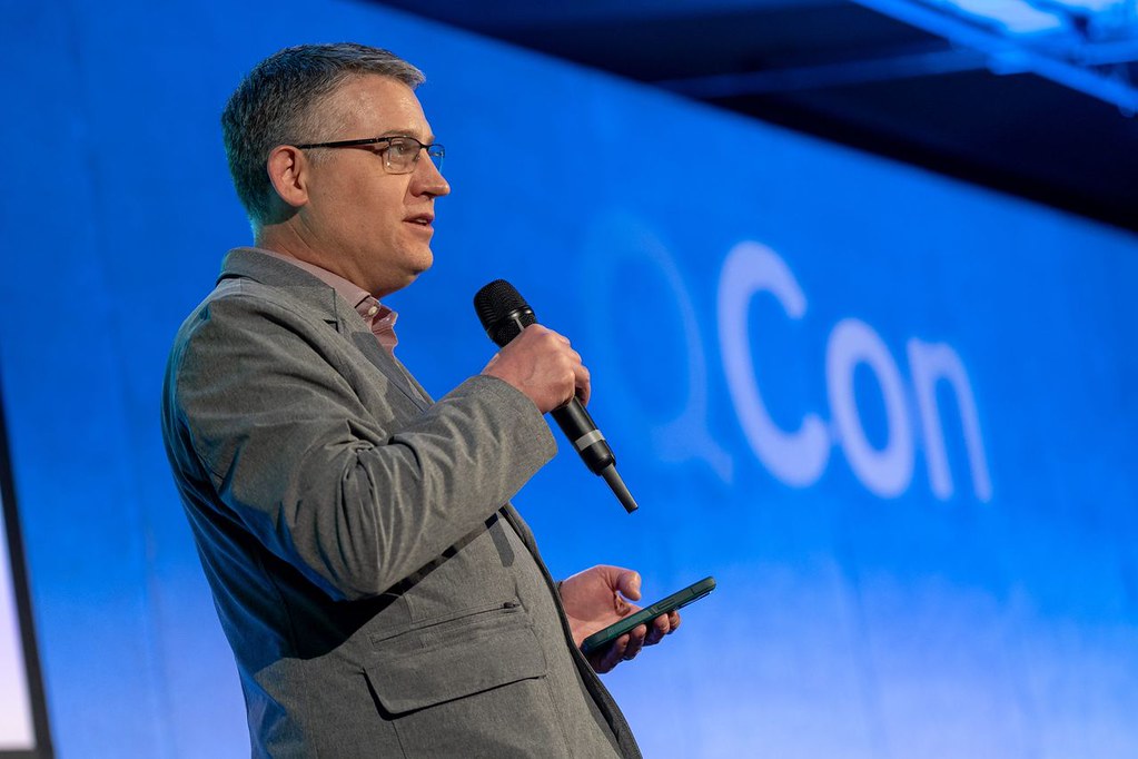 QCon's tweet image. 🚀 Meet the expert minds shaping #QConSF 2025 (Nov 17-21)! An international group of senior software practitioners are curating the topics that matter most to engineering leaders.
🔗 bit.ly/3ZdjvcP 
#SoftwareConference #TechLeadership #EmergingTrends