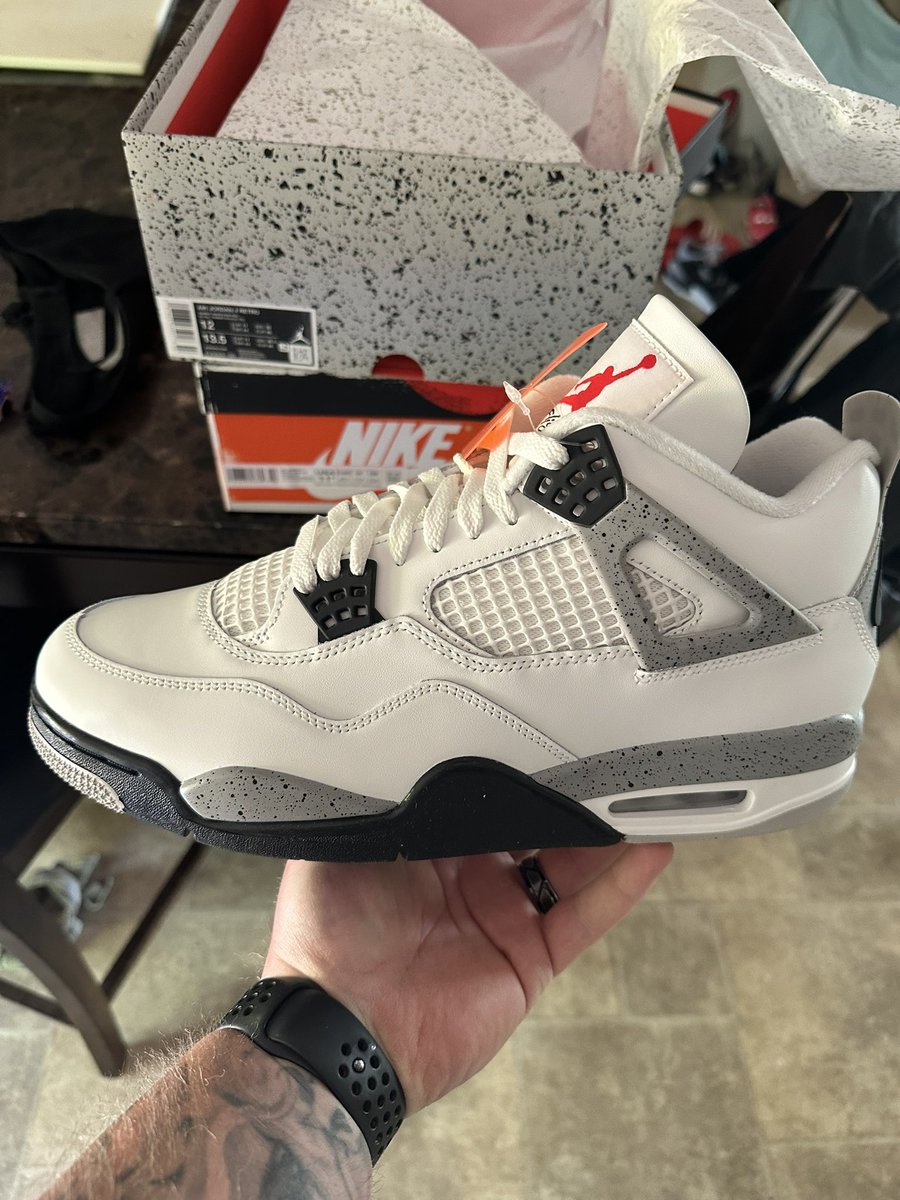 DarkHoliday21's tweet photo. @SOLELINKS EA size 12’s touched down. https://t.co/9JMXrcVuzi