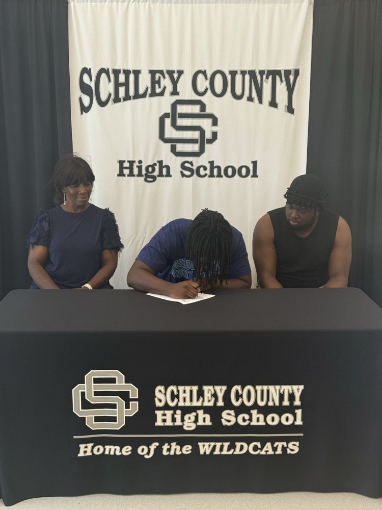 Congratulations to Jeremyah Rogers on signing today to continue his football career at Gordon State College.