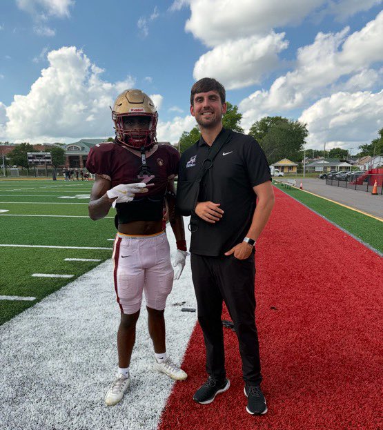 Braylon Green (@greenbraylon0) on Twitter photo Thank you <a href="/coachburke89/">Robert Burke</a> for a Spring Practice Visit! I appreciate you for coming out to watch from the trenches.🙏🏾🐶
<a href="/DarriusBaldwin3/">Ham’s island🏝️</a> <a href="/gerrard_kaufman/">Gerrard Kaufman</a> <a href="/iamkeymond2026/">Keymond Jones</a> <a href="/CoachTwinMorrow/">Melrose Golden Wildcats</a> <a href="/TavarcoJ16/">Tavarco Jackson</a> <a href="/RhyanBrown9/">Rhyan Brown</a> <a href="/UIndyFB/">UIndy Football</a> <a href="/TheGoBoss/">TheGoBoss</a> Thank you <a href="/coachburke89/">Robert Burke</a> for a Spring Practice Visit! I appreciate you for coming out to watch from the trenches.🙏🏾🐶
<a href="/DarriusBaldwin3/">Ham’s island🏝️</a> <a href="/gerrard_kaufman/">Gerrard Kaufman</a> <a href="/iamkeymond2026/">Keymond Jones</a> <a href="/CoachTwinMorrow/">Melrose Golden Wildcats</a> <a href="/TavarcoJ16/">Tavarco Jackson</a> <a href="/RhyanBrown9/">Rhyan Brown</a> <a href="/UIndyFB/">UIndy Football</a> <a href="/TheGoBoss/">TheGoBoss</a>