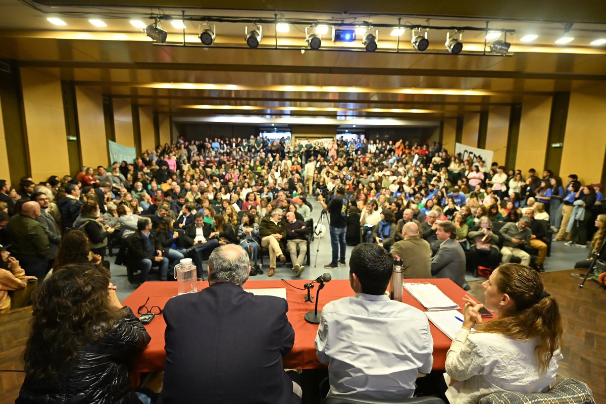 unmdp's tweet image. 🎓 ¡La Escuela Superior de Medicina de la UNMDP ya es Facultad!

La Asamblea Universitaria aprobó por unanimidad el cambio estatutario que oficializa esta transformación histórica.

#UNMDP #NuevaFacultad