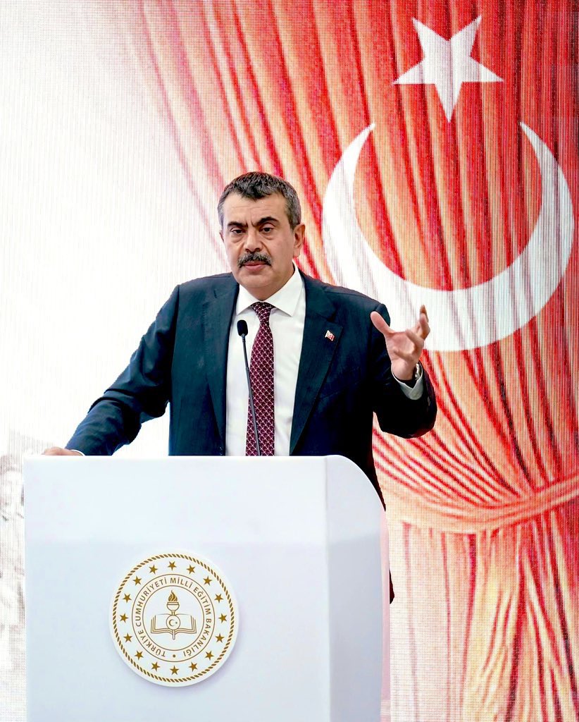 Ercan TÜRK (@ercanturk28) on Twitter photo Bakanlık olarak eğitimin birleştirici gücüyle, farklılıkları kucaklayan doğasıyla ve herkesi aynı çatı altında buluşturan yapısıyla önyargılardan uzak, karşılıklı anlayışı artıran ve toplumsal uyumu güçlendiren çalışmalarımızı sürdürmeye devam edeceğiz.
<a href="/Yusuf__Tekin/">Yusuf Tekin</a>
<a href="/tcmeb/">Millî Eğitim Bakanlığı</a> Bakanlık olarak eğitimin birleştirici gücüyle, farklılıkları kucaklayan doğasıyla ve herkesi aynı çatı altında buluşturan yapısıyla önyargılardan uzak, karşılıklı anlayışı artıran ve toplumsal uyumu güçlendiren çalışmalarımızı sürdürmeye devam edeceğiz.
<a href="/Yusuf__Tekin/">Yusuf Tekin</a>
<a href="/tcmeb/">Millî Eğitim Bakanlığı</a>