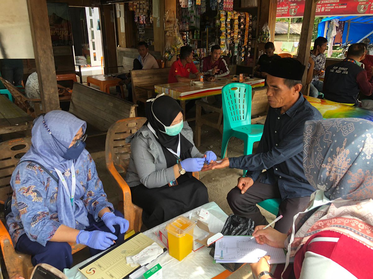 pnud's tweet image. Junto a nuestros socios, estamos comprometidos a rastrear, diagnosticar y tratar la malaria.

Mira cómo trabajamos en Indonesia, con el Ministerio de Salud y @GlobalFund, para poner fin a esta amenaza para la salud pública para 2030: go.undp.org/U4f

#EndMalaria
