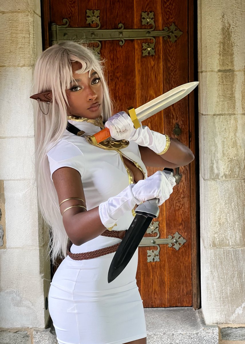 Thank you <a href="/minikatanastore/">Mini.Katana</a> for gifting these Thorfinn daggers!!!! I adore themmm🖤