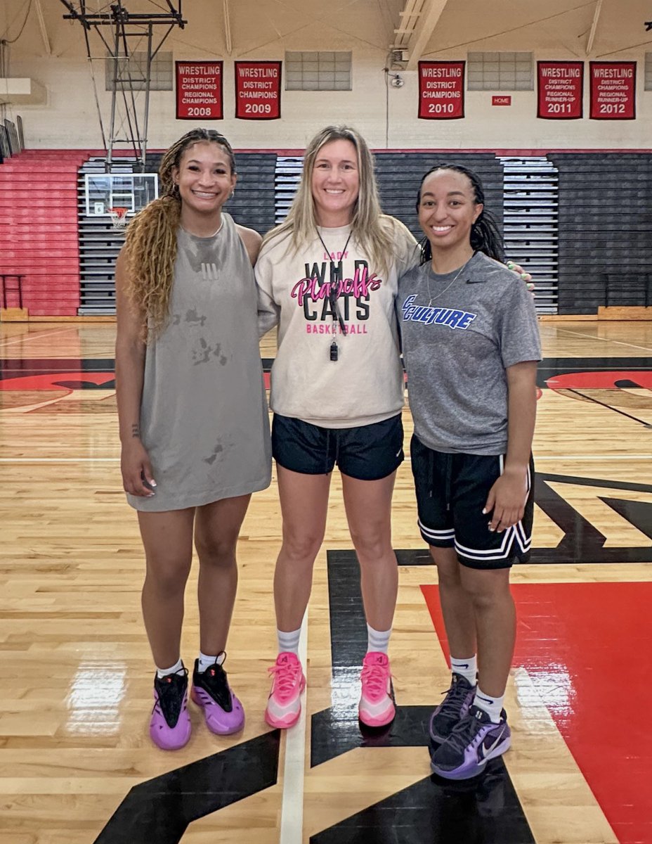 Coach MJ (@kell_mj) on Twitter photo My absolute favorite part about being a coach is when former players come back to see you! THANK YOU <a href="/JazzShavers/">Jasmine Shavers</a> && Payton for stopping by to hang out with us today and talk about your journey with college basketball ๐ซถ๐ผ๐พ My absolute favorite part about being a coach is when former players come back to see you! THANK YOU <a href="/JazzShavers/">Jasmine Shavers</a> && Payton for stopping by to hang out with us today and talk about your journey with college basketball ๐ซถ๐ผ๐พ