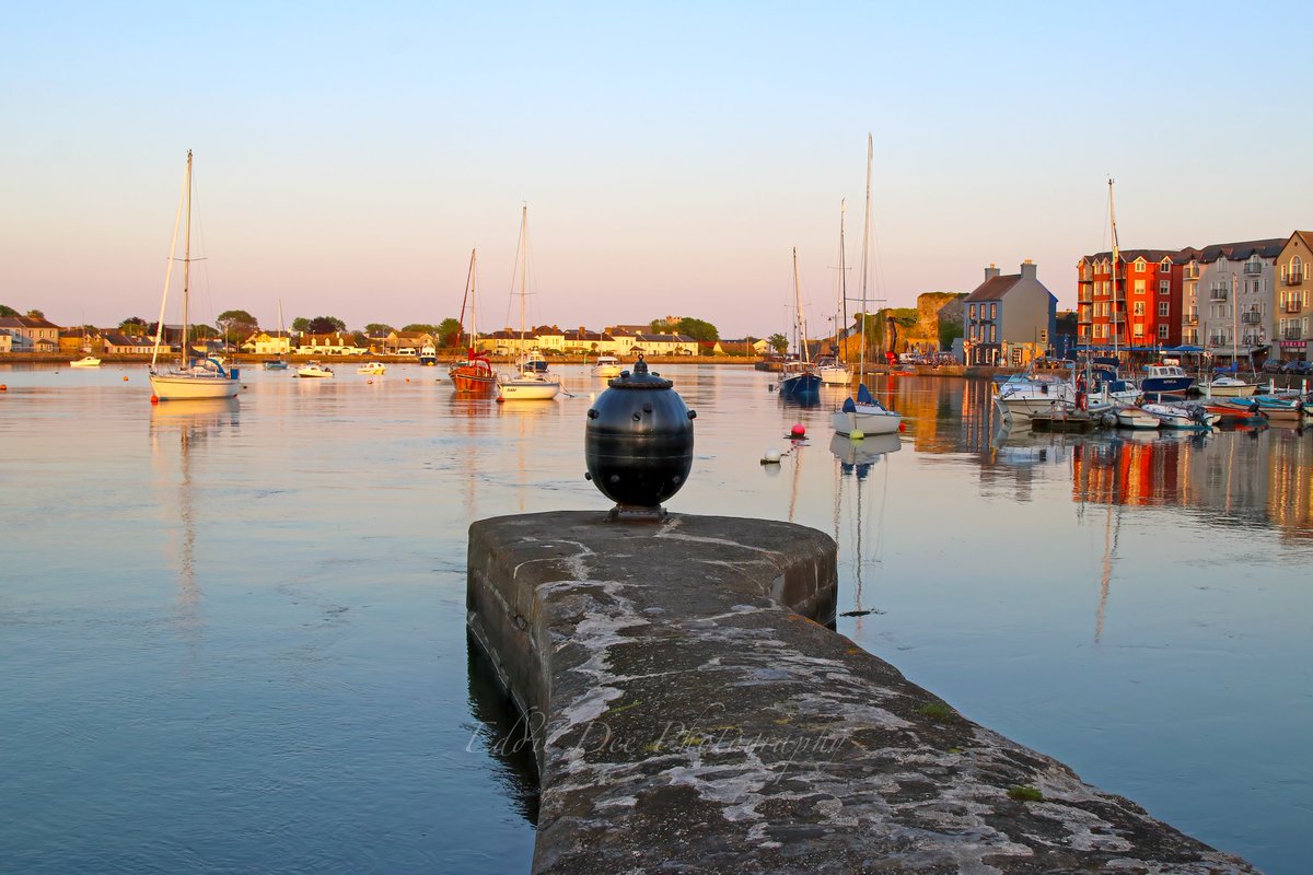 EddieDee_'s tweet image. Sunset around Dungarvan Harbour this evening #dungarvan #sunnysoutheast #luckytolivehere @DvanChamber @DungarvanTIO @CarlowWeather @mooringsdungarv @wlrfm @WaterfordCounci