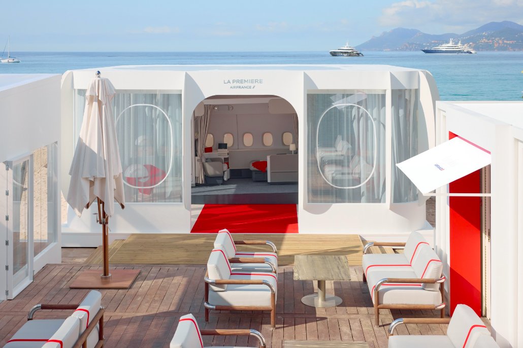 cppluxury's tweet image. AIR FRANCE launches La Premiere Beach in Cannes

cpp-luxury.com/air-france-lau… (full article)

#AirFrance #LaPremiere #FirstClass #Cannes #CannesFilmFestival #Cannes #luxury #luxurytravel #luxurylifestyle #luxurybranding @airfrance