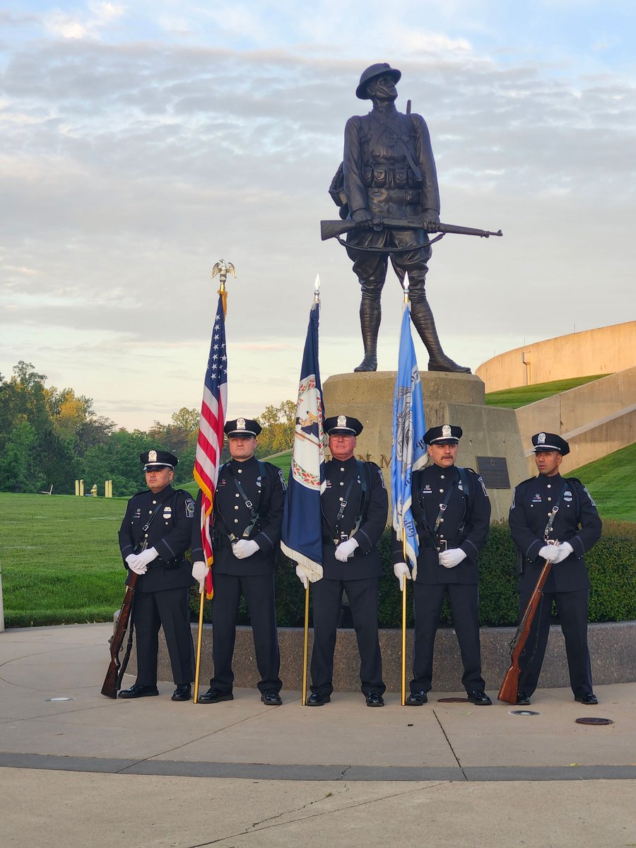 We were honored to welcome the Law Enforcement United “Road to Hope” ride at the Museum this weekend as they honored fallen officers on their 250-mile journey to D.C. for National Police Week.

 #USMCMuseum #NationalPoliceWeek