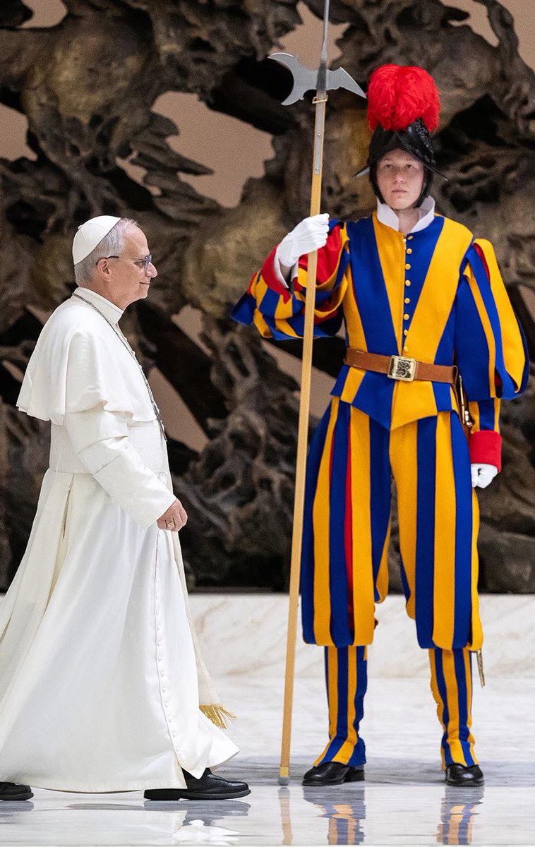Did_Pope_Die's tweet photo. No! 🙏 https://t.co/1cBE0lLwyP