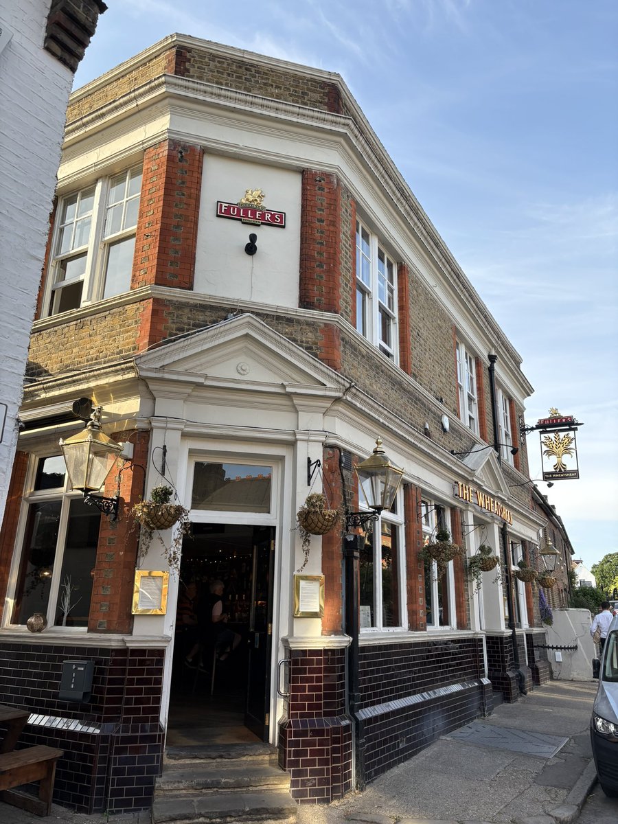 Pints on the Tube tweet media