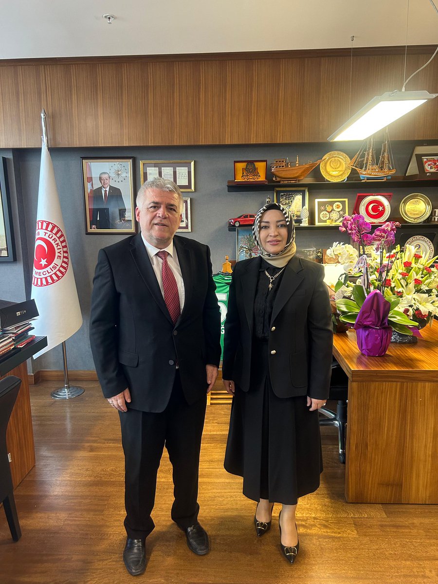 TBMM Kadın Erkek Fırsat Eşitliği Komisyonu Başkanı Sakarya Milletvekilimiz Çiğdem Erdoğan’ı Makamında Ziyaret Ettik.
Kendisine Misafirperverliği İçin Teşekkür Eder Çalışmalarında Kolaylıklar Dilerim.