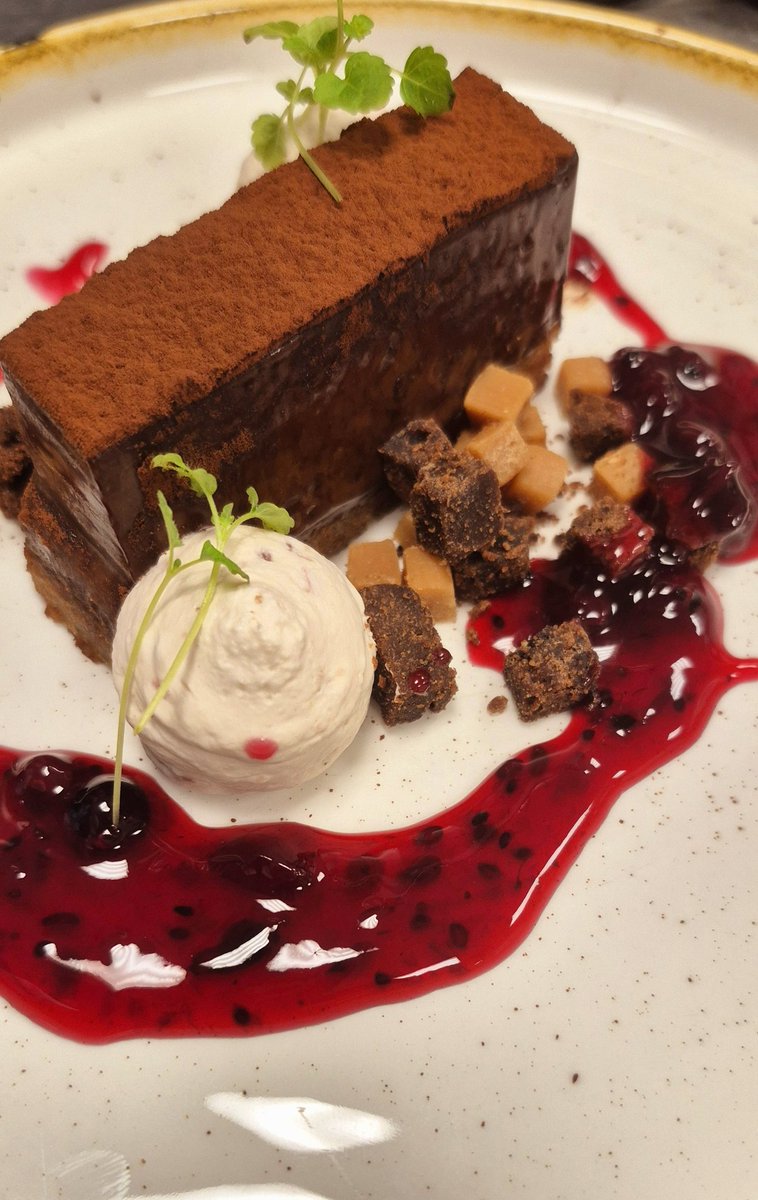 JamesLarkins1's tweet image. Beautiful chocolate delice #justdelicious #thatsall