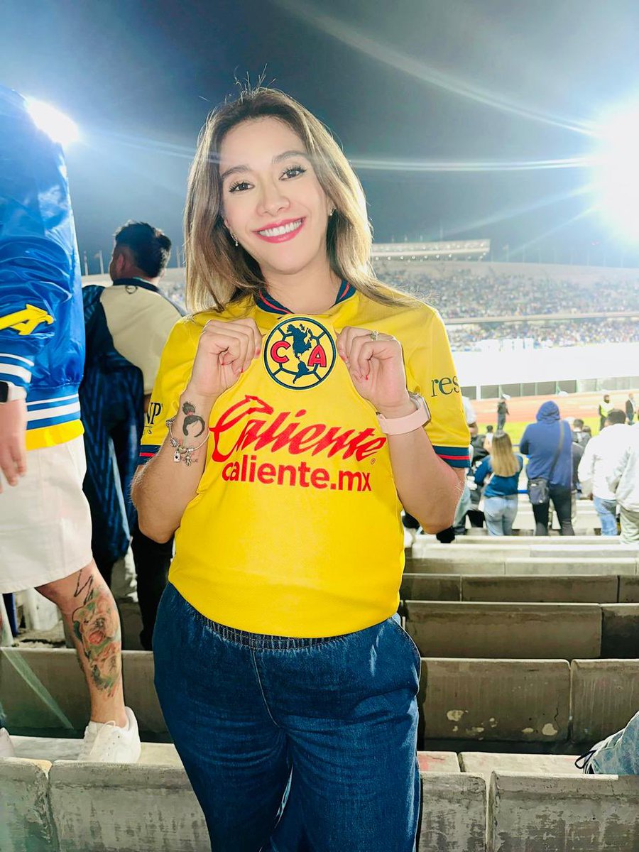 Karensoy_'s tweet photo. 🚨VAMOS AL AMÉRICA CRUZ AZUL🚨

🎟️ 1 pase doble cortesía de @calientesports 

1️⃣ Sigue a @calientesports y a mí 

2️⃣ Dale RT Y ♥️ a este tweet

3️⃣ Dime nombre y foto de jugadores americanistas que hayan metido gol a CRUZ AZUL+ #MásAcciónMásDiversión https://t.co/lU9VAedbP1
