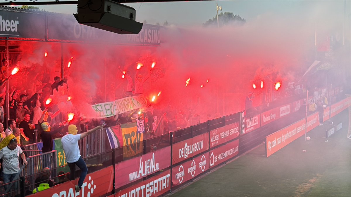 Het spel ligt voorlopig stil vanwege een protestactie in het uitvak. #almfor