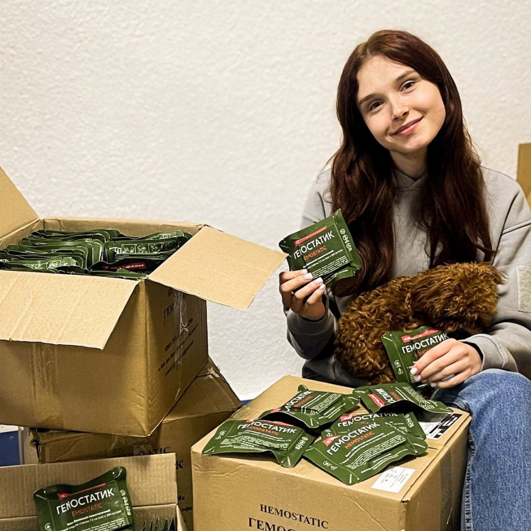 Leleka Foundation 🇺🇦 Лелека-Україна (@leleka_fdn) on Twitter photo Every day, Ukraine’s medics need urgent supplies— <a href="/Leleka_FDN/">Leleka Foundation 🇺🇦 Лелека-Україна</a> works to deliver. Thanks to Ukrainians in Basel, we just packed&shipped 30+ medical backpacks with 313-made hemostatic bandages.
Thank you for the support.
leleka.care/donate
#SupportUkraine #LelekaFoundation Every day, Ukraine’s medics need urgent supplies— <a href="/Leleka_FDN/">Leleka Foundation 🇺🇦 Лелека-Україна</a> works to deliver. Thanks to Ukrainians in Basel, we just packed&shipped 30+ medical backpacks with 313-made hemostatic bandages.
Thank you for the support.
leleka.care/donate
#SupportUkraine #LelekaFoundation
