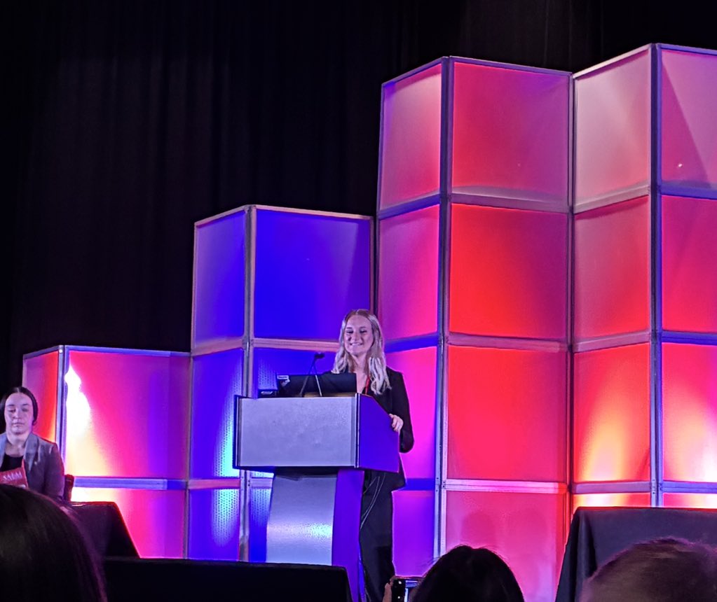 Our resident Mallory CRUSHING an ignite pearl at #SAEM25! 

Esmolol is refractory VF! Data is about as good as every other intervention 😂🤷‍♂️
