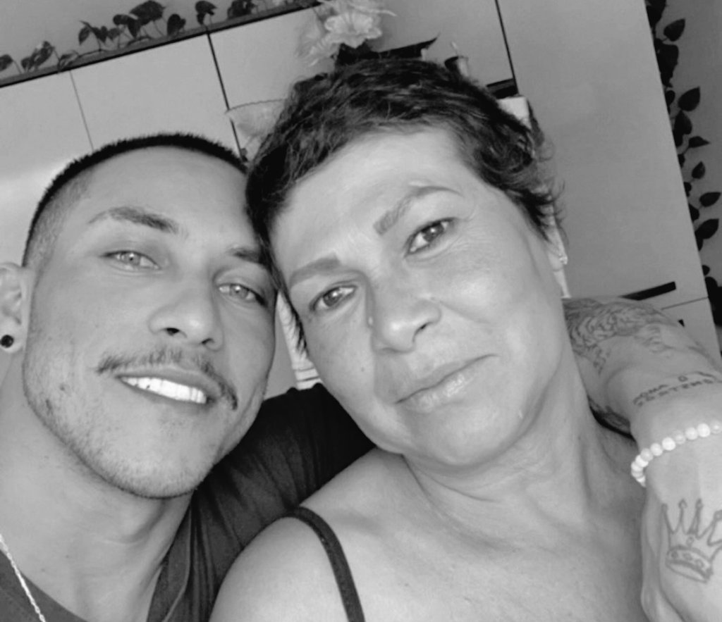 CARLOS. 💫 tweet media