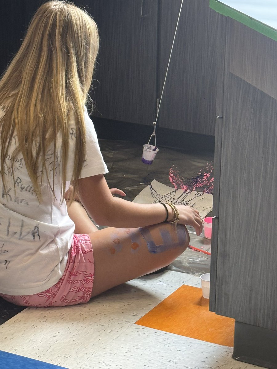 holcombsclass's tweet photo. Physics pendulum painting 2025: day 1
#NPHySics #WeAreNorthPoint #STEAM #testingbreak https://t.co/IxzxZ6LmNL