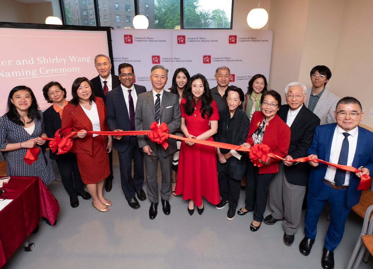 Charles B. Wang Community Health Center received a $2.97M gift from Walter &amp; Shirley Wang to expand care in NYC. Funding will support new eye care &amp; pediatric suites + more healthcare staff across 6 sites. Read more: plastproinc.com/blog/news-and-…