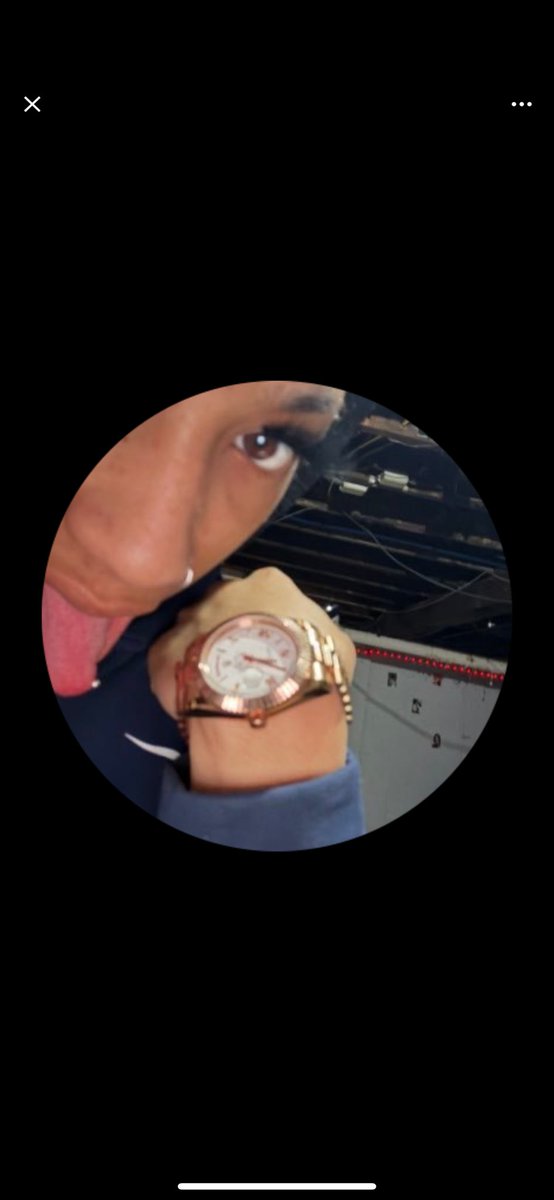 kaynashe_'s tweet photo. @carmelbackwood awww you flexing that cheap ass watch and yo hair still not done 🤣🤣🤣🤣 and you still look like a dirty fish https://t.co/m38p2HKUDF