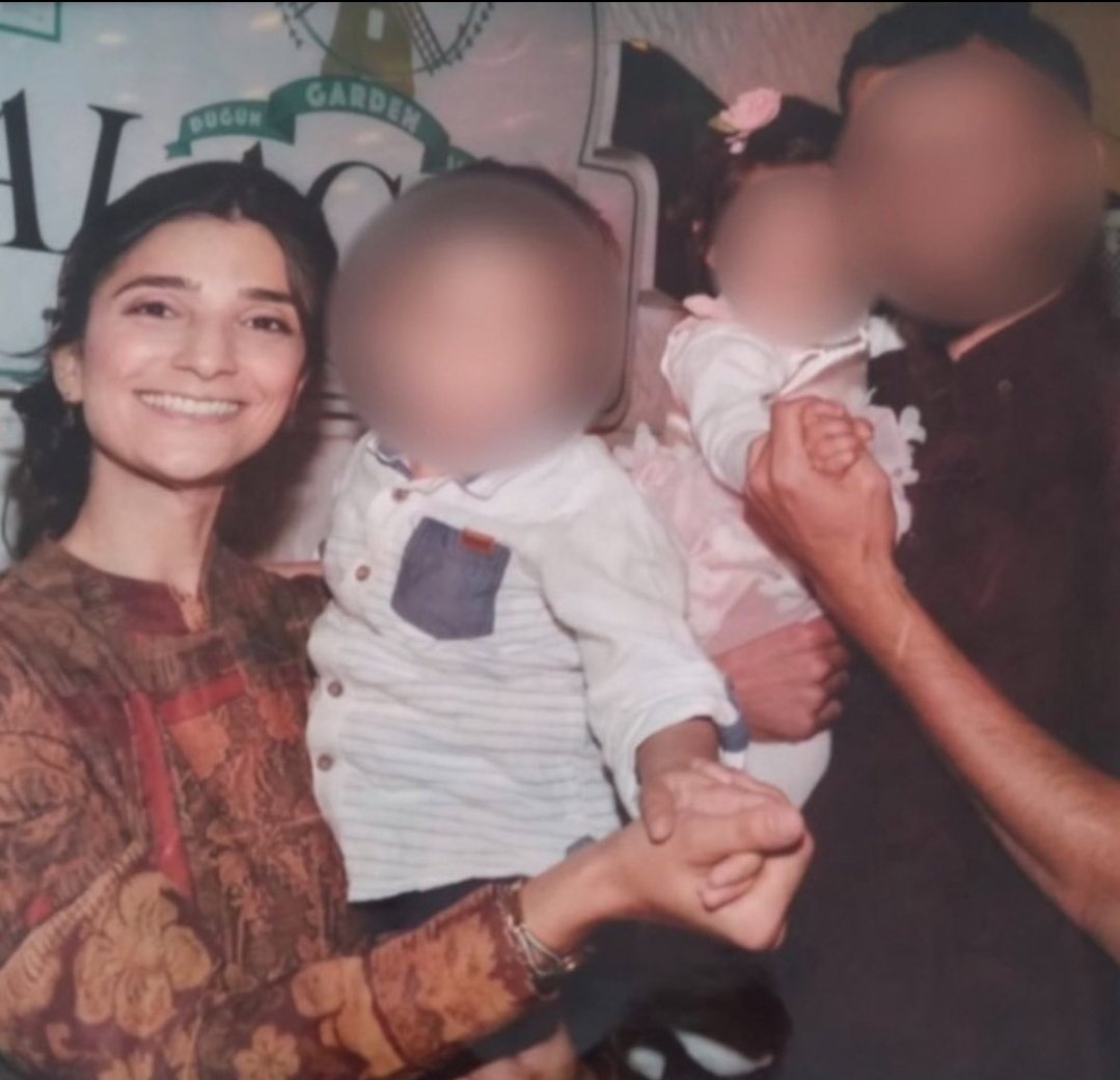 Hasret Çiftçi, KHK ile ihraç edildikten sonra tutuklandı. 5 ve 3 yaşındaki çocukları da onunla birlikte Edirne L Tipi Cezaevi'nde kalıyor.
Bu hikâye adaletin değil, mağduriyetin hikâyesi‼️

HasretÇiftçiye Özgürlük
Vatan #altın #SonDakika #TSvGS 
#Sallandık