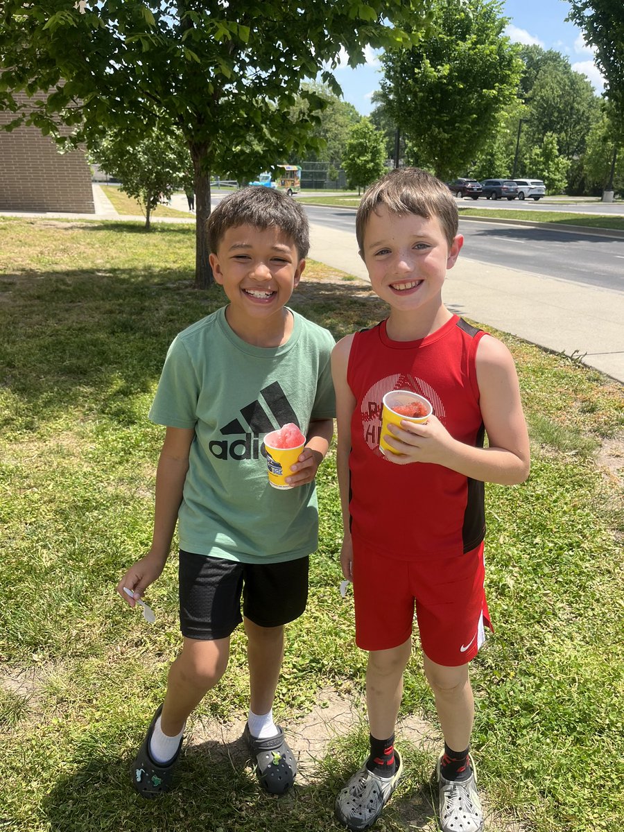 Sarah Hartmann tweet media