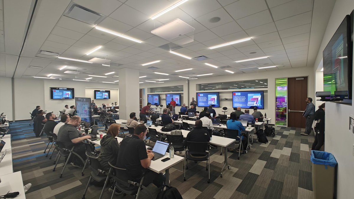 2RingCX's tweet image. 🚀 Kudos to Brian &amp;amp; Ossamah for their stellar #WebexCC Tech Summit presentation! 🌟 Discover our #2RingCX #Dashboards &amp;amp; #Wallboards. If you&apos;re attending the summit, stop by our table to learn more! 📊📈 #WebexCCTechSummit #2Ring #WxCC #CiscoPartner #CiscoCC #CiscoCollaboration