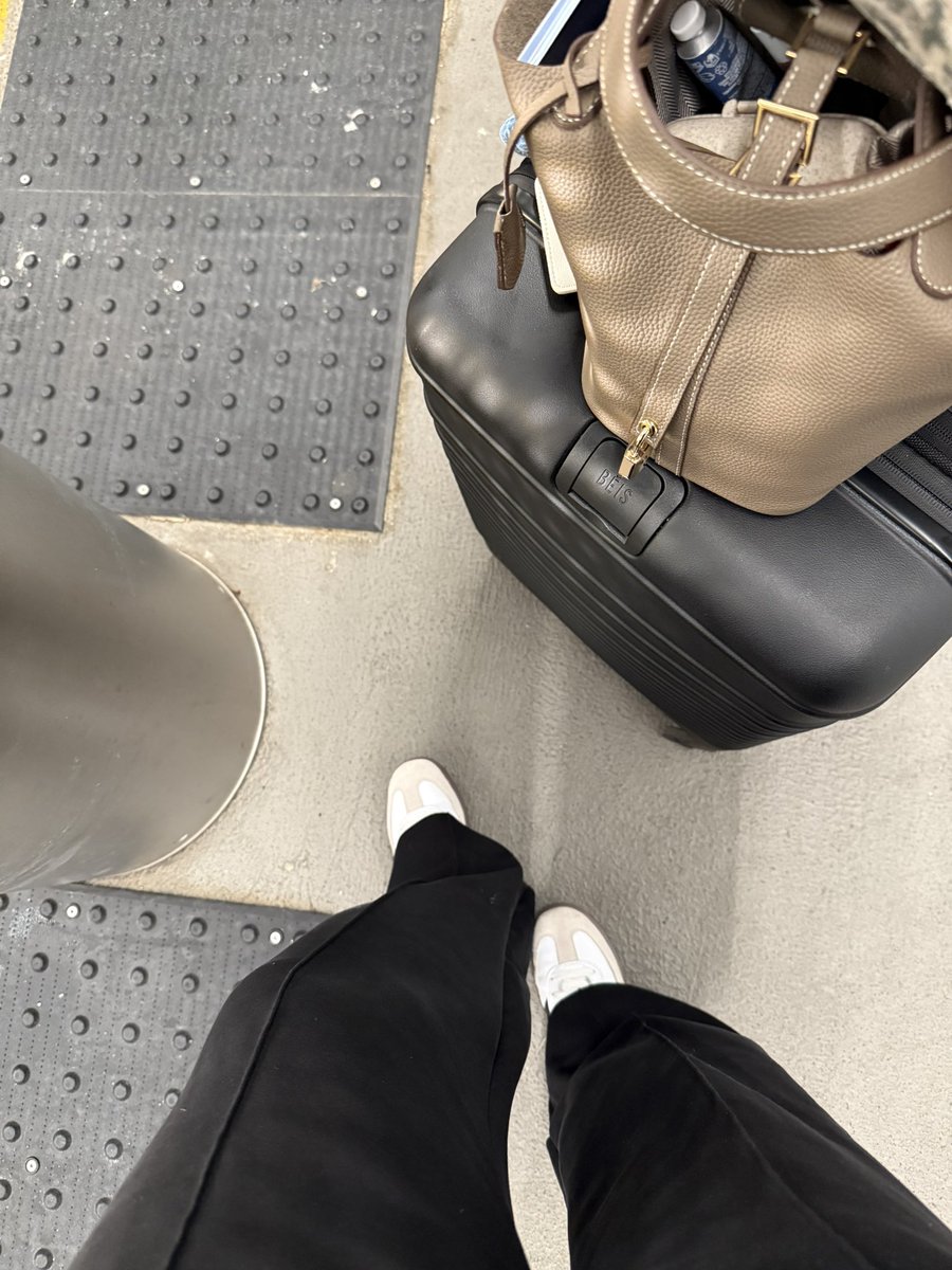 devmajesty's tweet image. I did not make it to Canada for Consensus.

Despite arriving at the airport 2 hours early with TSA PreCheck and CLEAR, I was ultimately marked as a “no show”- due to miscommunication between Air Transat and Porter Airlines.

Here’s what happened:
• I booked via Air Transat, but