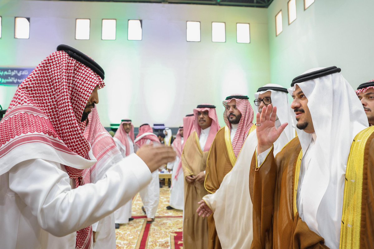 سمو نائب أمير منطقة #الرياض
يرعى حفل أهالي #محافظة_شقراء

spa.gov.sa/N2318288