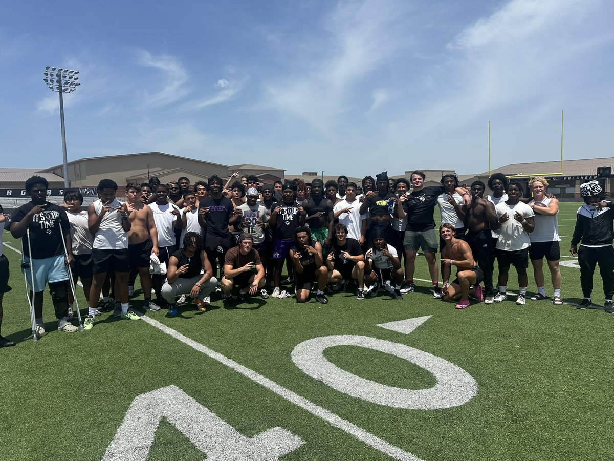 stephen.hill (@coachhill_7) on Twitter photo Respect the old…
Embrace the new…
Once a Charger, Always a Charger. 
Loved having this group out today!!! 
They took that L though 😂
#NOPE Respect the old…
Embrace the new…
Once a Charger, Always a Charger. 
Loved having this group out today!!! 
They took that L though 😂
#NOPE