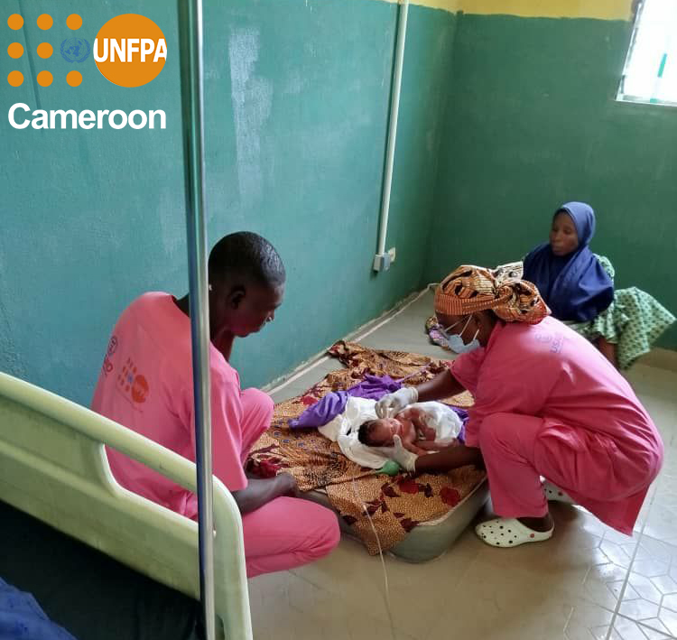 UNFPACameroon's tweet photo. [𝗘𝗡𝗚] Funding cuts⬇️to midwife support in crisis-hit countries like Cameroon 🇨🇲  have far-reaching consequences. For more details, read @UNFPA global press release 👇 :
https://t.co/w2sLDb8flD https://t.co/EwGADFxMvk
