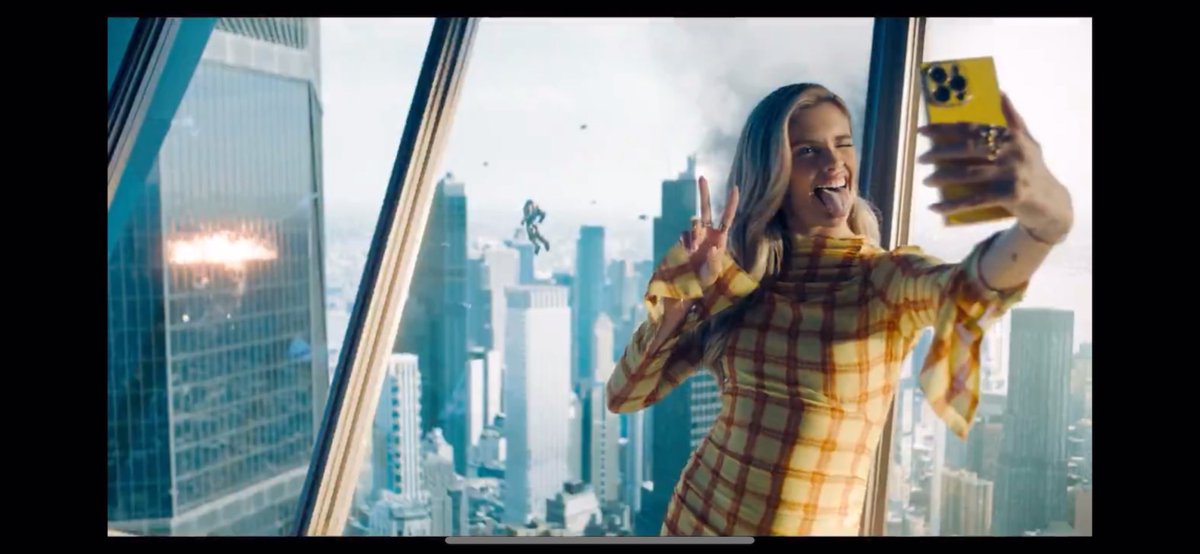 For 10+ years fans and critics blasted MOS for the fight scene in Metropolis forgetting Henry’s SM just became SM. This new film has a city getting leveled with a seasoned SM and they add this nonsense and those same people love this.
