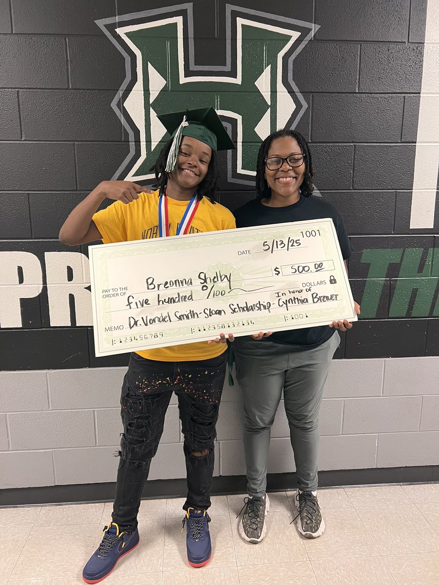 Congratulations to Senior Breonna Shelby on earning our GBB Servant Leader Scholarship! The Sisterhood awards a deserving Senior who has demonstrated the behaviors of a servant leader and looking to continue that impact after high school. We are so proud of your growth Bre!