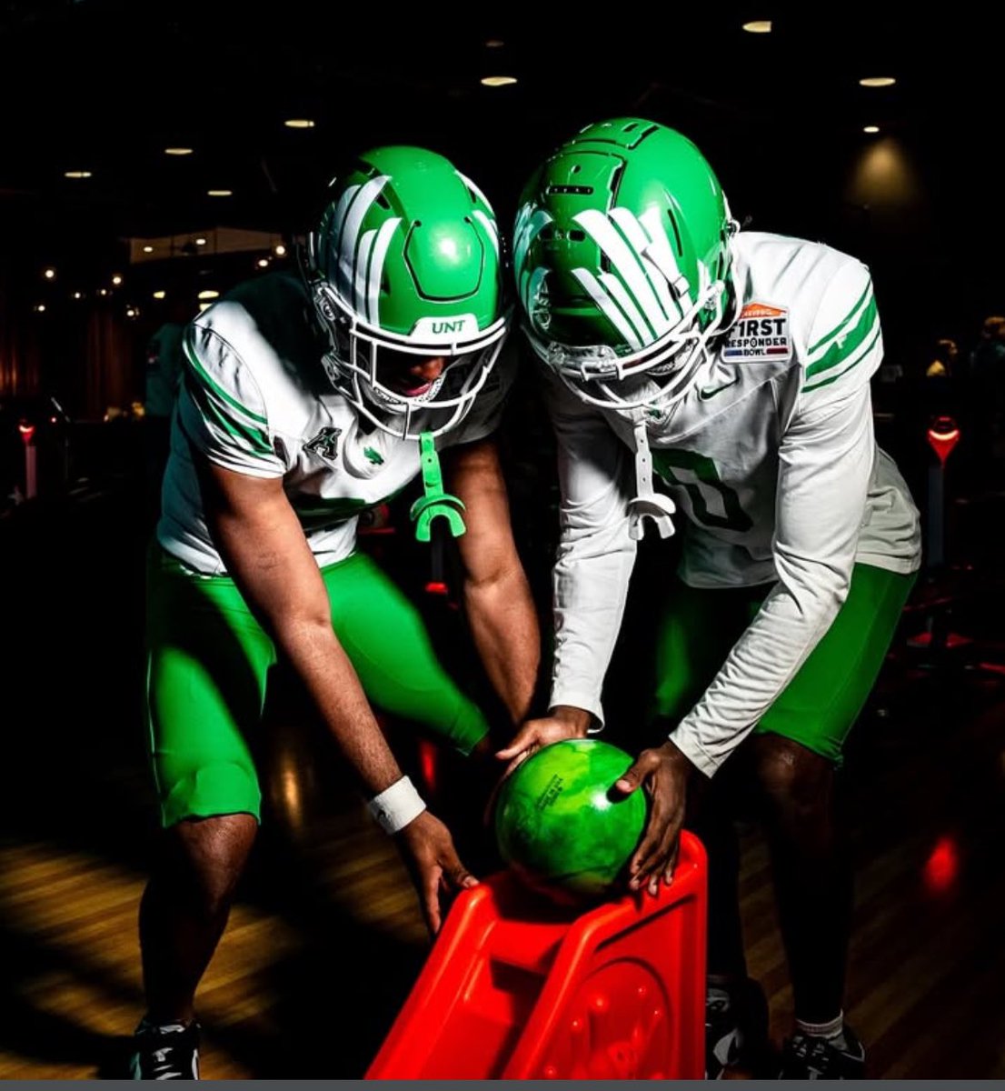 Marrel Davis III (@kuttuptwinn) on Twitter photo #G1GB after a great conversation with <a href="/JWilson_2/">Julian Wilson</a> iam blessed to receive an offer from <a href="/MeanGreenFB/">UNT Football</a>
#GMG
<a href="/CoachKRHarrison/">Coach Harrison, M.Ed.</a> <a href="/dodie4nic/">James Harper</a>
<a href="/tommiebarrett25/">Coach B</a> <a href="/JnewSports/">JnewSports</a>
<a href="/AngryHalfMiler/">Coach SWERV M.Ed. R.A.A</a> <a href="/TFloss32/">Todd Glawson</a> <a href="/TheUCReport/">Billy Tucker</a> <a href="/ChadSimmons_/">ChadSimmons</a> #G1GB after a great conversation with <a href="/JWilson_2/">Julian Wilson</a> iam blessed to receive an offer from <a href="/MeanGreenFB/">UNT Football</a>
#GMG
<a href="/CoachKRHarrison/">Coach Harrison, M.Ed.</a> <a href="/dodie4nic/">James Harper</a>
<a href="/tommiebarrett25/">Coach B</a> <a href="/JnewSports/">JnewSports</a>
<a href="/AngryHalfMiler/">Coach SWERV M.Ed. R.A.A</a> <a href="/TFloss32/">Todd Glawson</a> <a href="/TheUCReport/">Billy Tucker</a> <a href="/ChadSimmons_/">ChadSimmons</a>