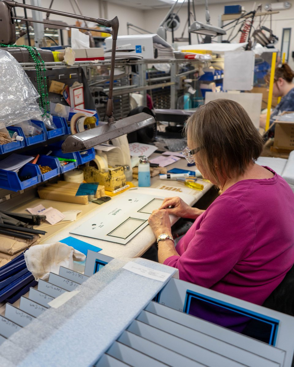 lmchomeent's tweet photo. ✨During LMC’s visit to McIntosh Laboratories, we had the privilege of witnessing firsthand the meticulous craftsmanship that goes into every McIntosh product. It was incredible to see these iconic components being handcrafted by such dedicated and passionate artisans. https://t.co/GyyLIB6qyO