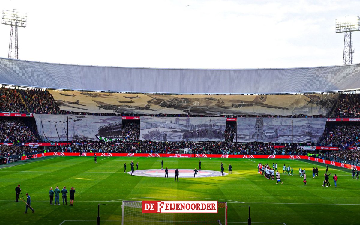 DeFeijenoorder's tweet image. 𝐎𝐏𝐃𝐀𝐓 𝐖𝐈𝐉 𝐍𝐈𝐄𝐓 𝐕𝐄𝐑𝐆𝐄𝐓𝐄𝐍 ❤️
#14mei #bombardement #feyenoord #herdenking #VoorOnsRotterdam

📸 Debbie Kouwenhoven