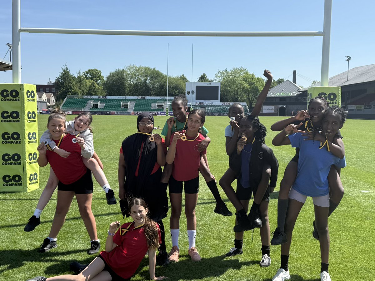 Miss Roach tweet media