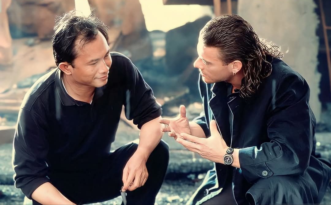 KFMovieGuide's tweet image. On the latest #KFMGPod, we discuss #HardTarget, #JohnWoo&apos;s gun-toting, snake-punching Hollywood debut starring @JCVD. Recorded live at @NovaWoking for @BFI #ArtOfAction with @christinalefou and @TheMikeFury. Available now everywhere you get podcasts. 🔊
.
bit.ly/KFMGPodChristi…